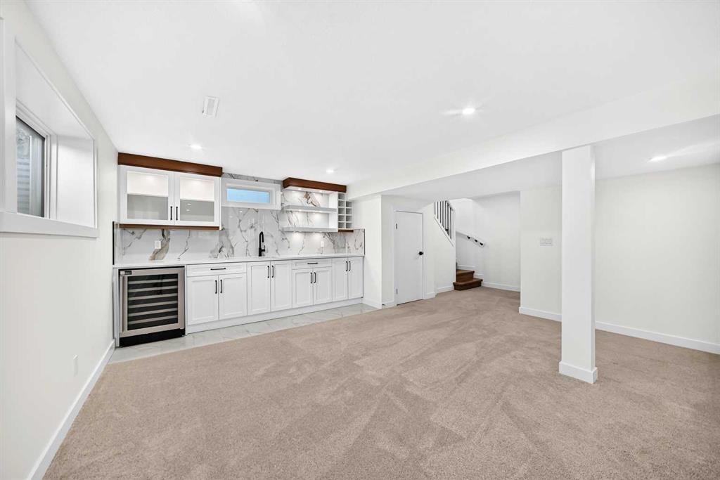 808 Avonlea Place Se, Calgary, AB - Indoor