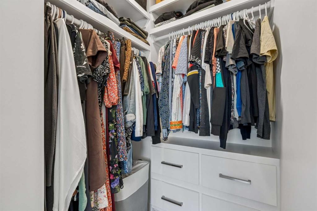 103 Spring Creek Common Sw, Calgary, AB - Indoor With Storage