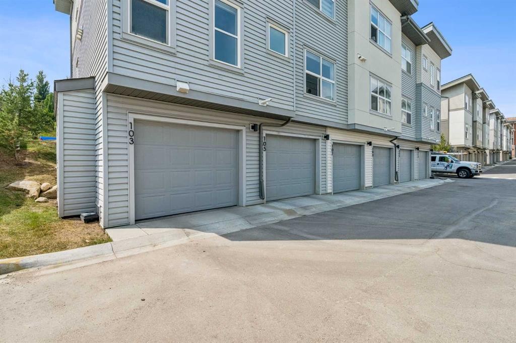 103 Spring Creek Common Sw, Calgary, AB - Outdoor