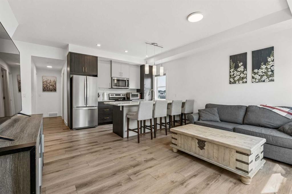 103 Spring Creek Common Sw, Calgary, AB - Indoor