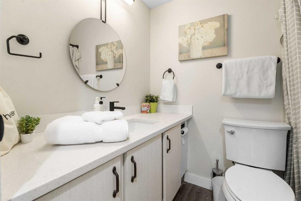 39-3519 49 Street Nw, Calgary, AB - Indoor Photo Showing Bathroom