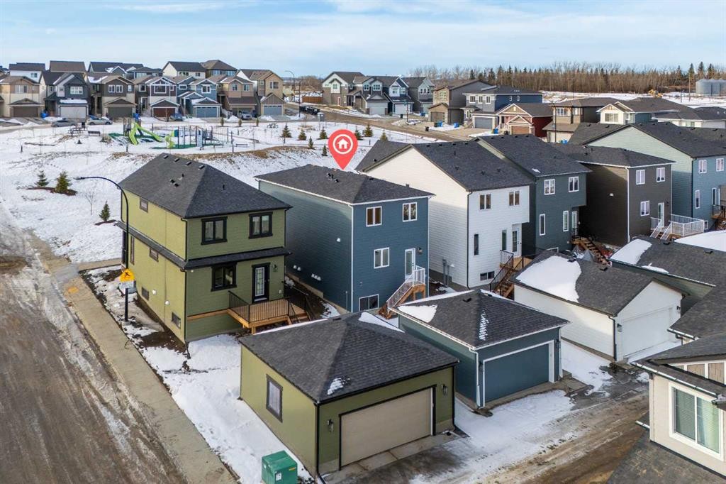 10 Versant Path Sw, Calgary, AB - Outdoor
