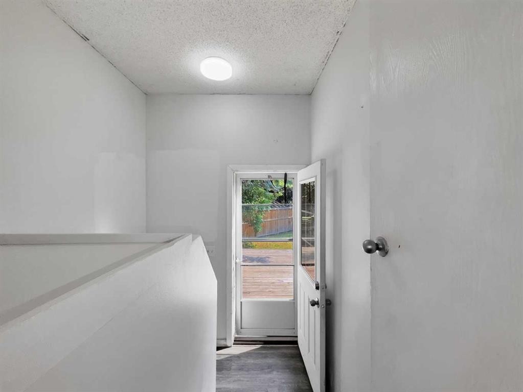 207 Deer Ridge Way Se, Calgary, AB - Indoor