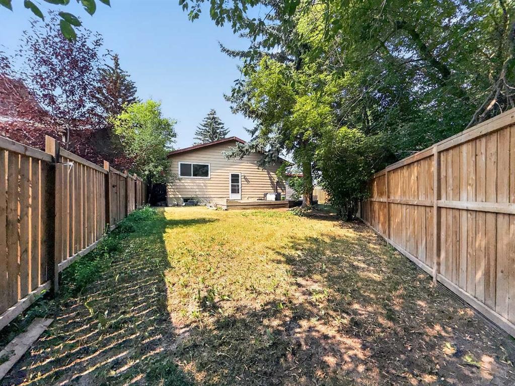 207 Deer Ridge Way Se, Calgary, AB - Outdoor
