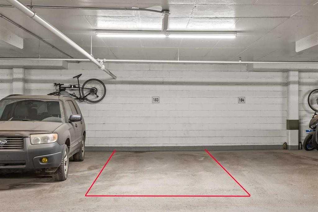 502-1410 1 Street Se, Calgary, AB - Indoor Photo Showing Garage
