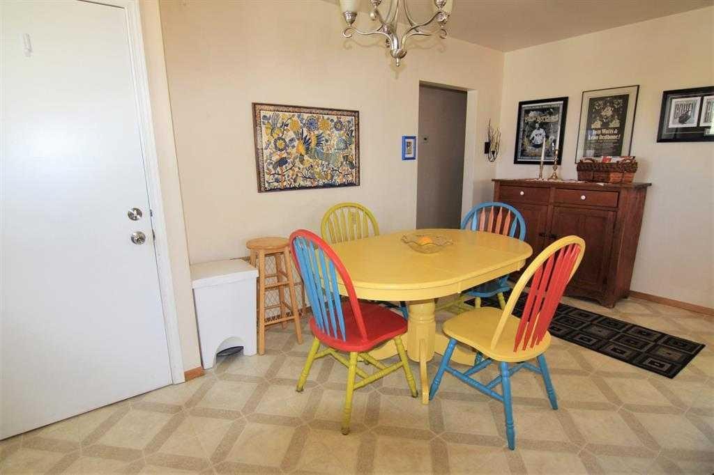 Basement Unit-7504 39 Avenue Nw, Calgary, AB
