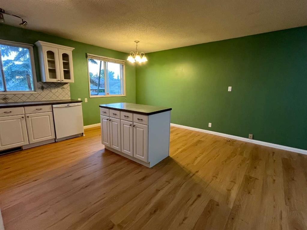 5820 Rundlehorn Drive Ne, Calgary, AB - Indoor