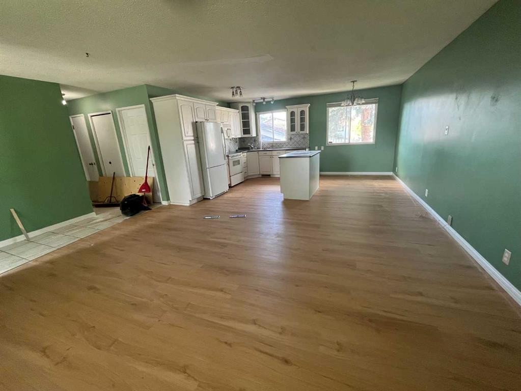 5820 Rundlehorn Drive Ne, Calgary, AB - Indoor