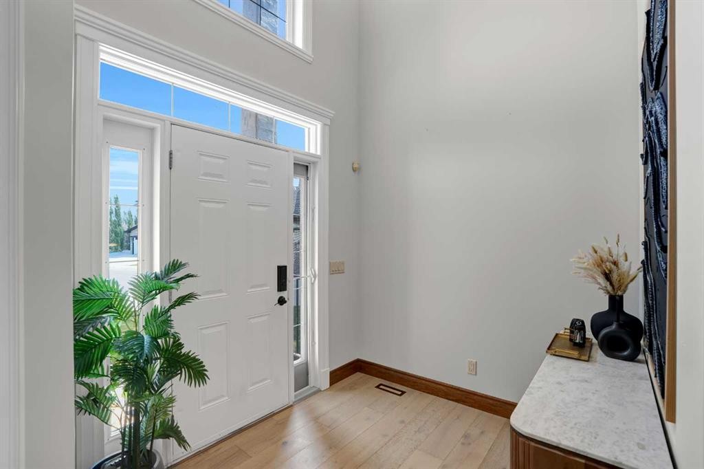 45 Sherwood View Nw, Calgary, AB - Indoor Photo Showing Other Room