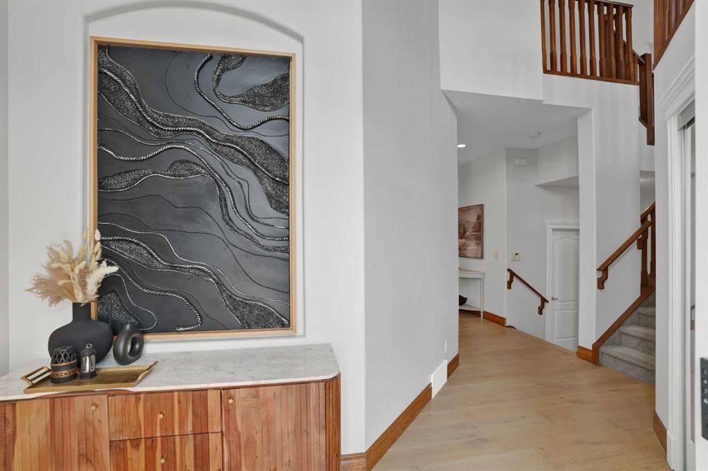 45 Sherwood View Nw, Calgary, AB - Indoor Photo Showing Other Room