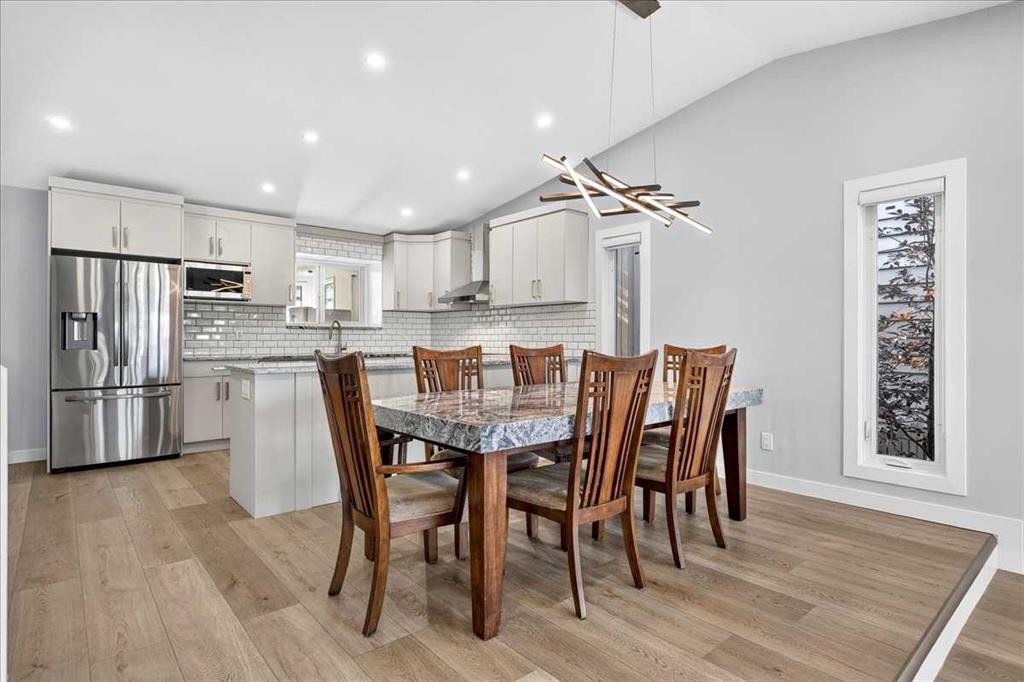 55 Whitehaven Crescent Ne, Calgary, AB - Indoor