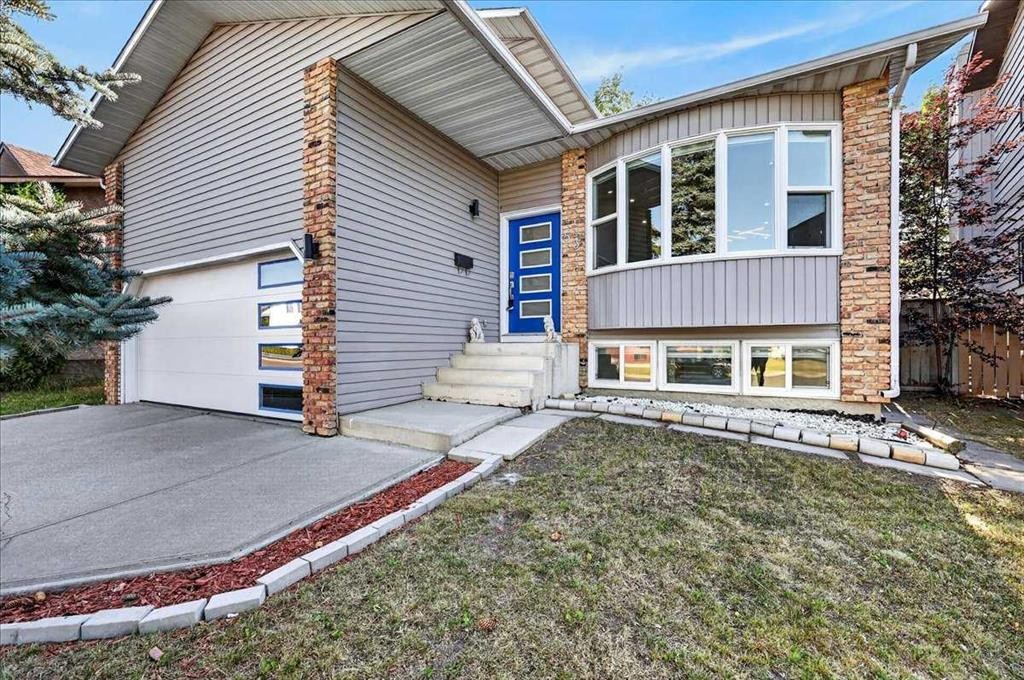 55 Whitehaven Crescent Ne, Calgary, AB - Outdoor With Facade