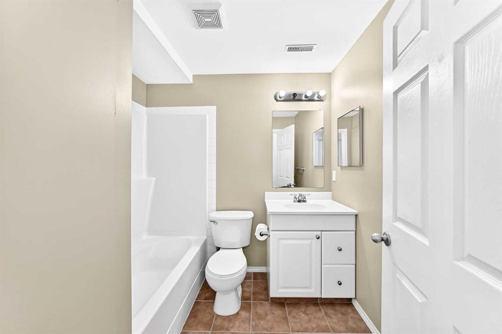 76 Coville Close Ne, Calgary, AB - Indoor Photo Showing Bathroom