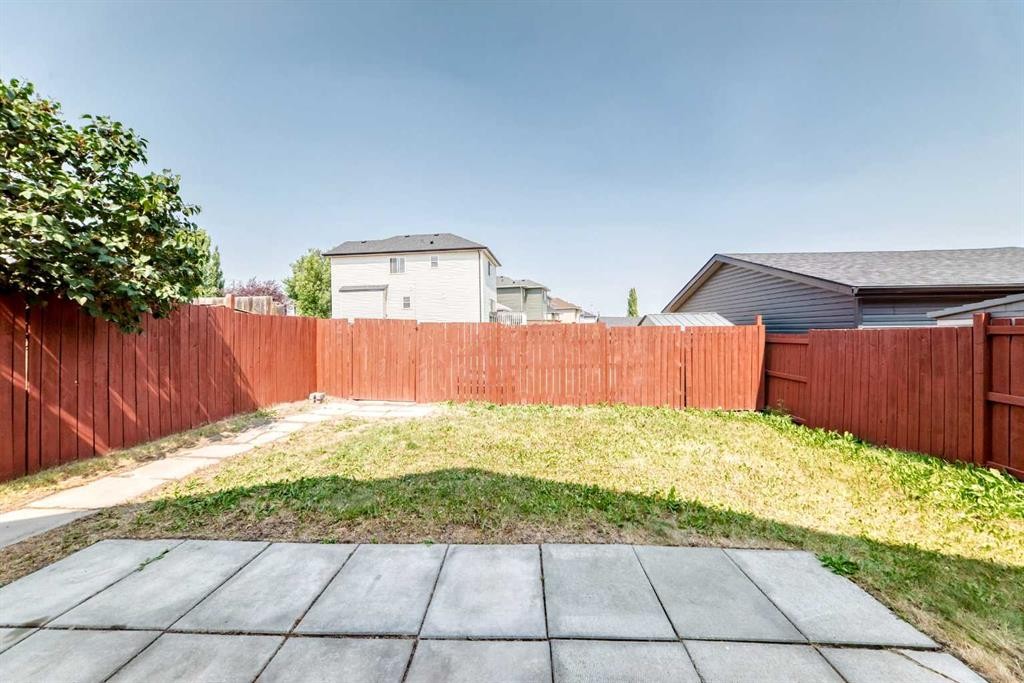 76 Coville Close Ne, Calgary, AB - Outdoor