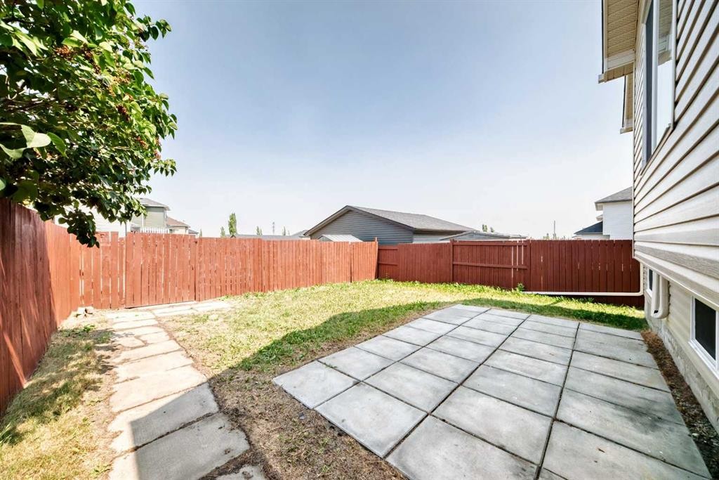 76 Coville Close Ne, Calgary, AB - Outdoor