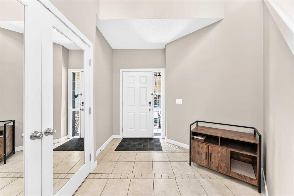 182 Cranfield Manor Se, Calgary, AB - Indoor Photo Showing Other Room