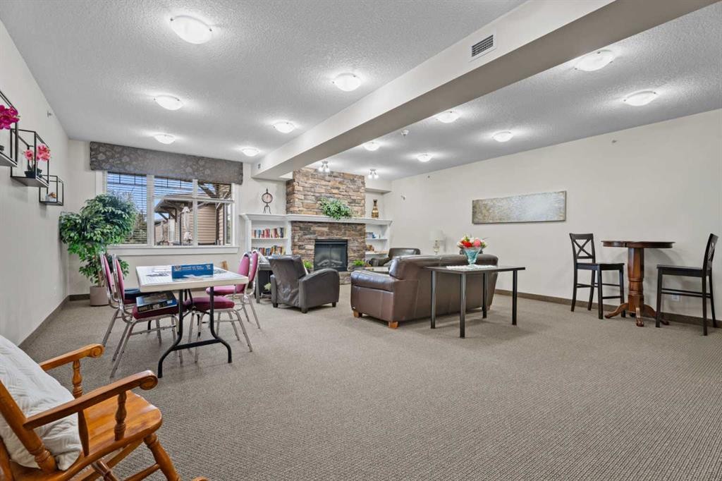 215-43 Sunrise Loop Se, High River, AB - Indoor