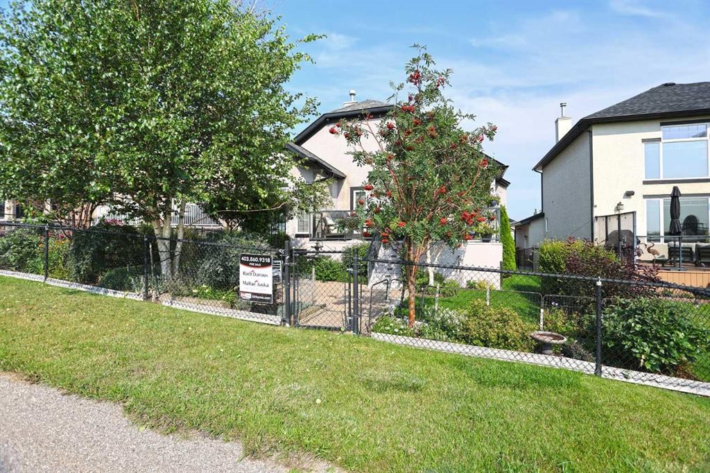92 Sherwood Rise Nw, Calgary, AB - Outdoor