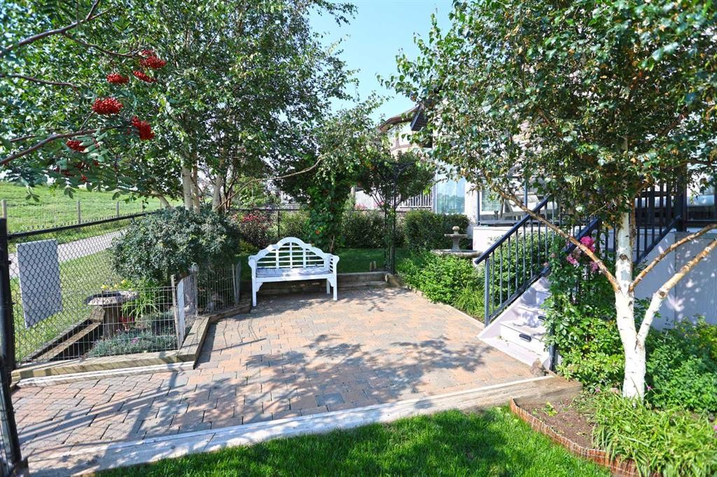 92 Sherwood Rise Nw, Calgary, AB - Outdoor