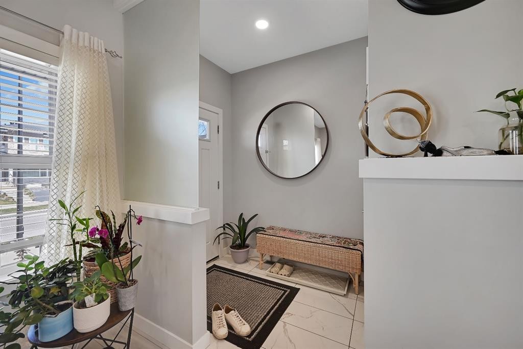 1265 Carrington Boulevard Nw, Calgary, AB - Indoor