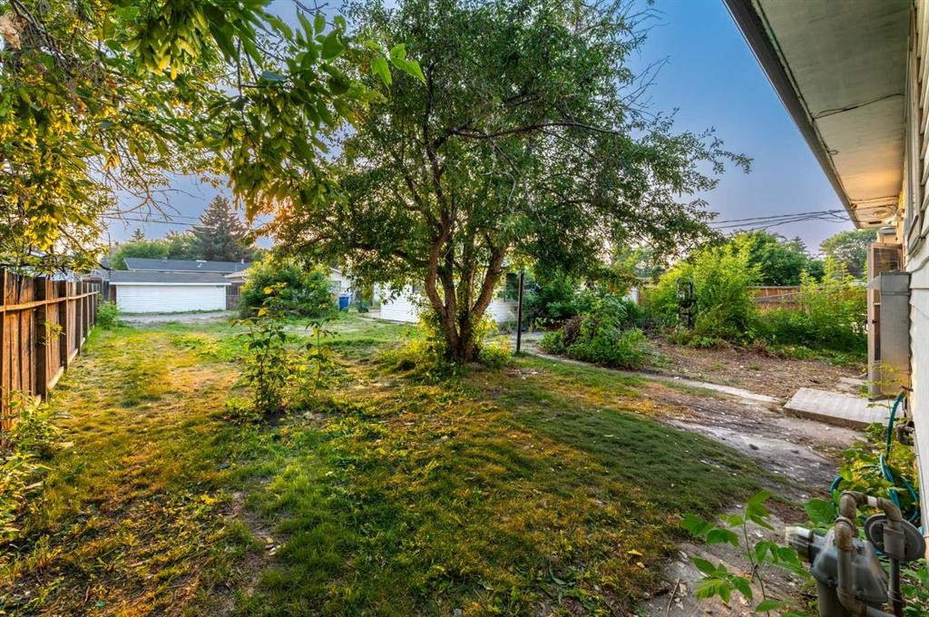 2231 40 Street Se, Calgary, AB - Outdoor