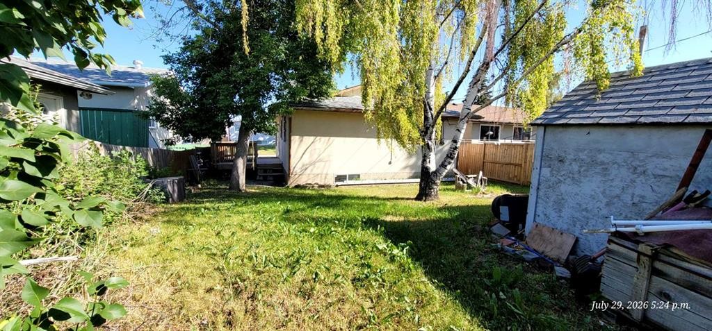 176 Penbrooke Close Se, Calgary, AB - Outdoor