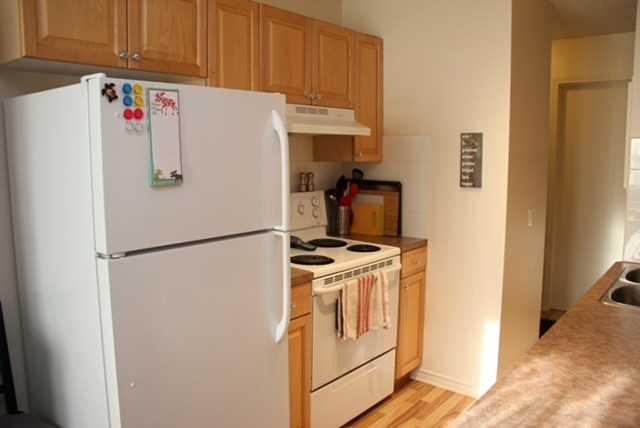 202-626 2 Avenue Ne, Calgary, AB - Indoor Photo Showing Kitchen