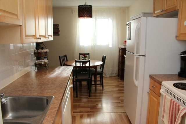 202-626 2 Avenue Ne, Calgary, AB - Indoor Photo Showing Kitchen