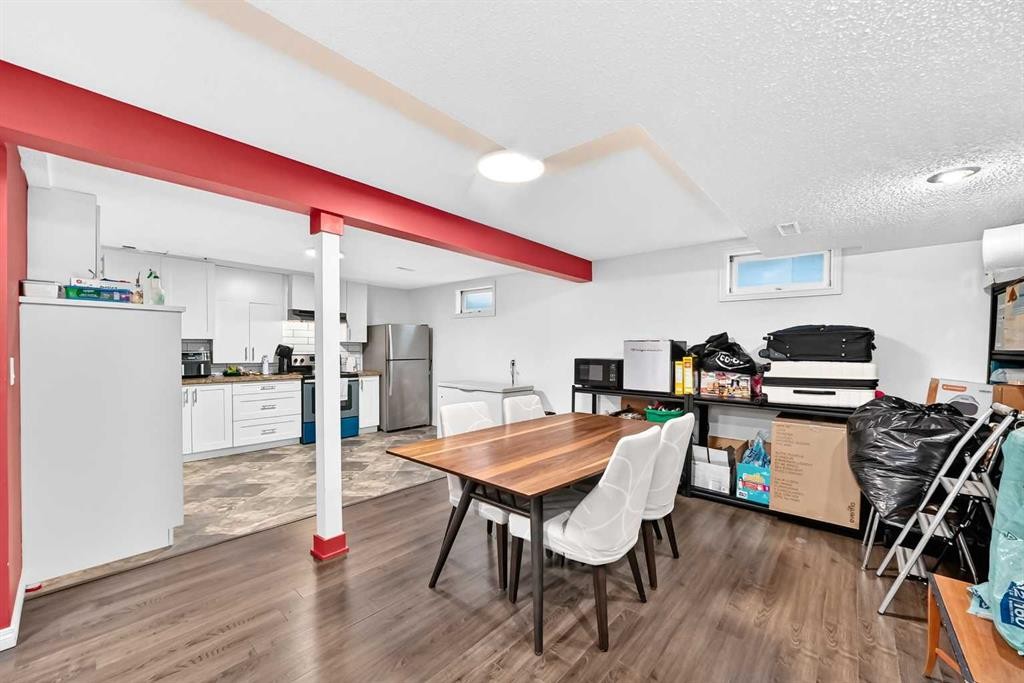 179 Deer Ridge Way Se, Calgary, AB - Indoor Photo Showing Other Room