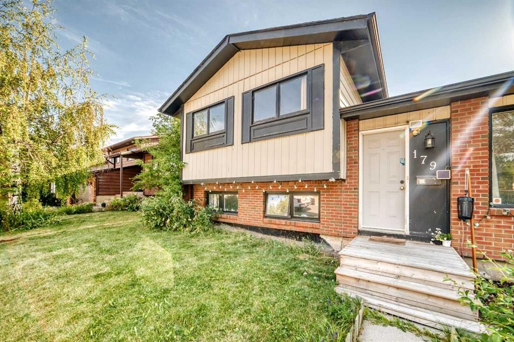 179 Deer Ridge Way Se, Calgary, AB - Outdoor