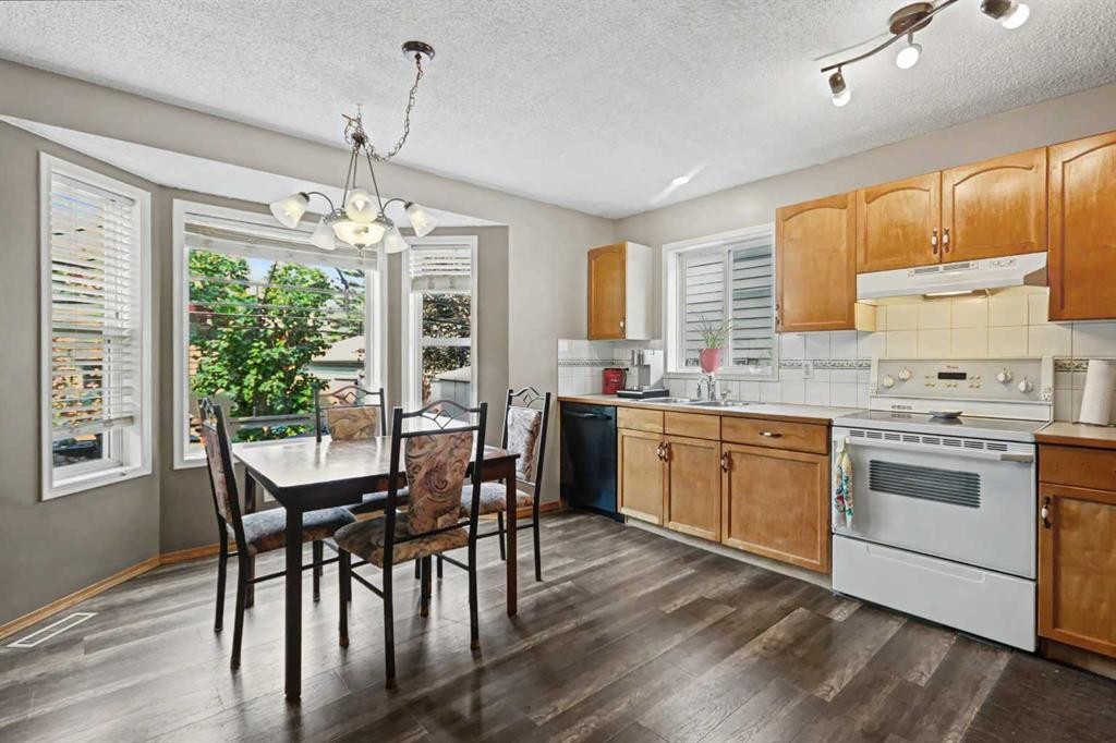 311 Erin Circle Se, Calgary, AB - Indoor