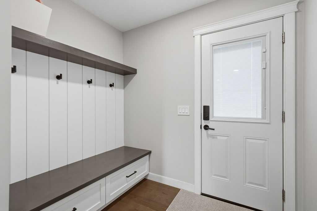 87 Couture Crescent Sw, Calgary, AB - Indoor Photo Showing Other Room