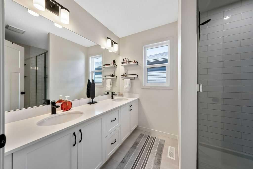 114 Seton Grove Se, Calgary, AB - Indoor Photo Showing Bathroom
