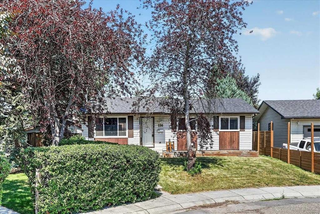 136 Templeview Place Ne, Calgary, AB - Outdoor