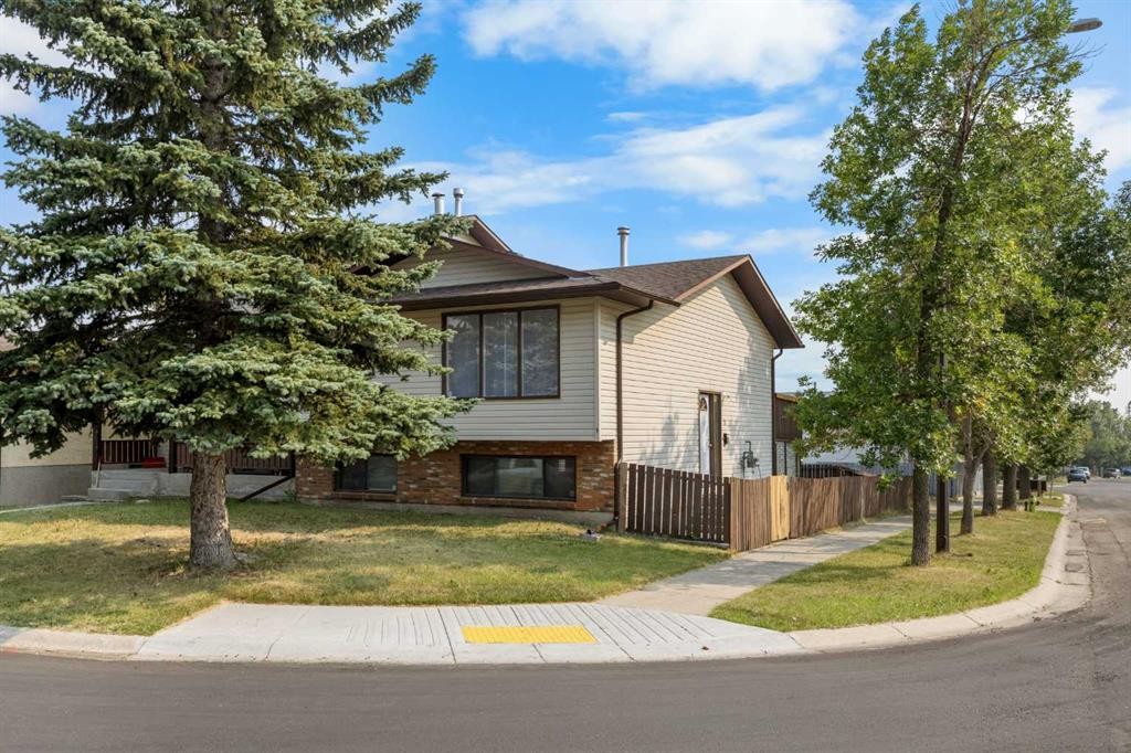 1 Edgewood Drive Nw, Calgary, AB - Outdoor