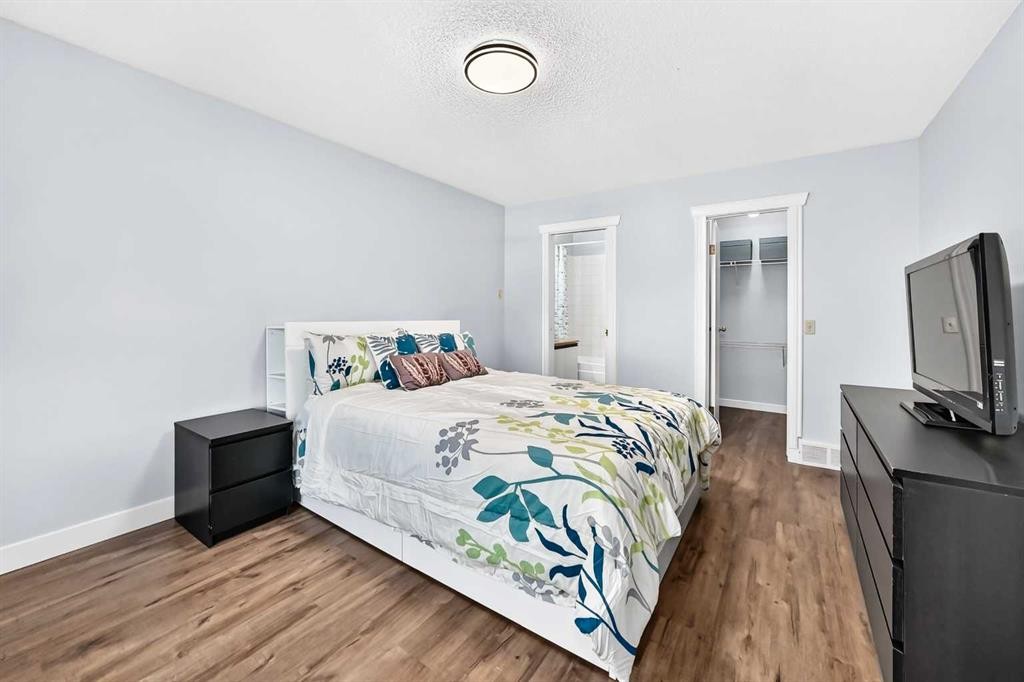 144 Riverstone Crescent Se, Calgary, AB - Indoor Photo Showing Bedroom
