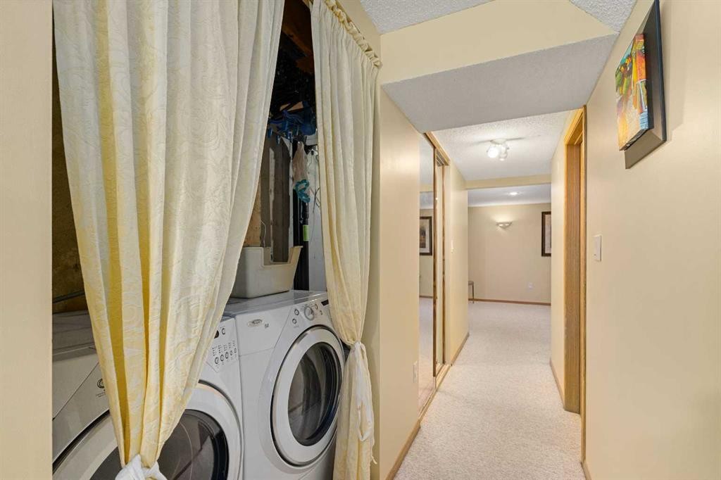 160 Millview Green Sw, Calgary, AB - Indoor Photo Showing Laundry Room