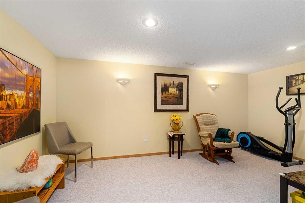 160 Millview Green Sw, Calgary, AB - Indoor