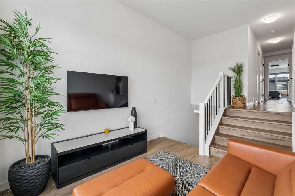 125 Rochester Way Nw, Calgary, AB - Indoor