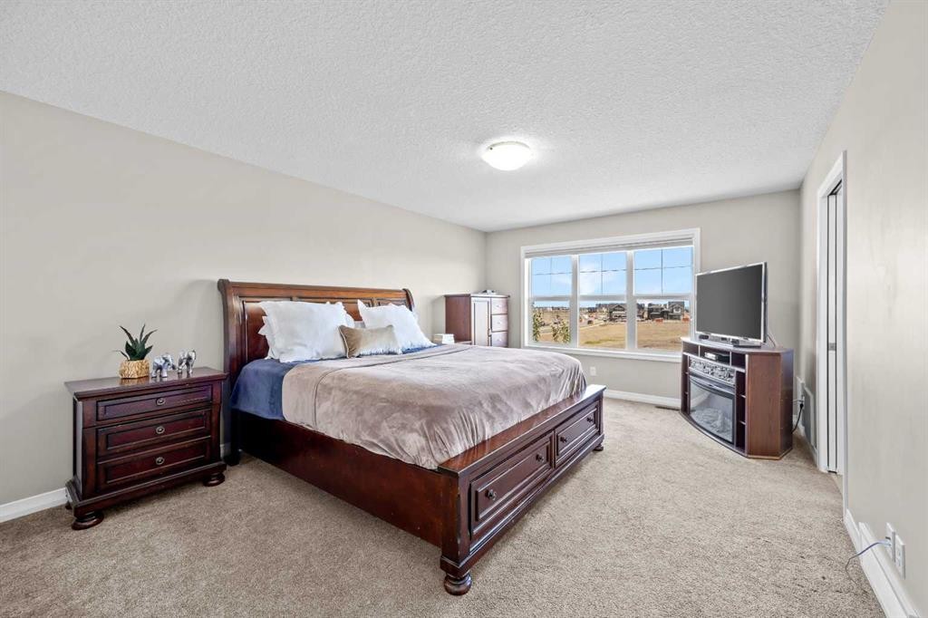 27 Mahogany Crescent Se, Calgary, AB - Indoor Photo Showing Bedroom