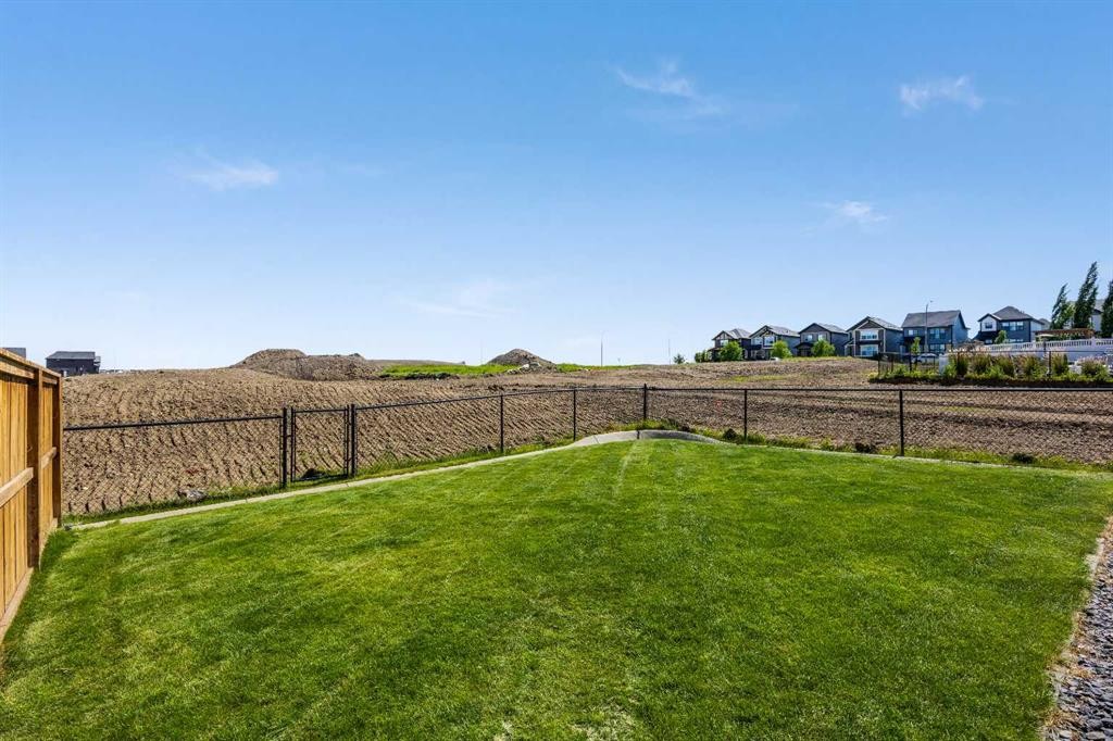 27 Mahogany Crescent Se, Calgary, AB - Outdoor