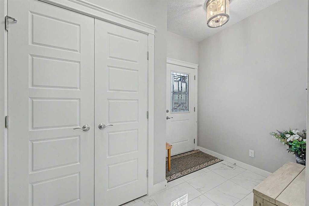 605 Nolan Hill Boulevard Nw, Calgary, AB - Indoor Photo Showing Other Room
