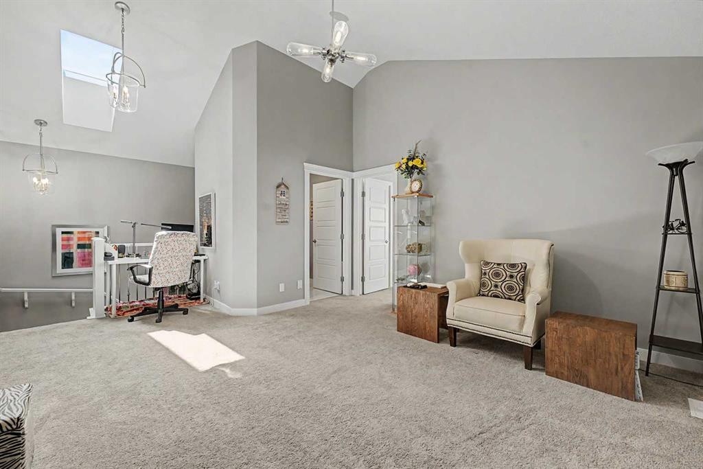 605 Nolan Hill Boulevard Nw, Calgary, AB - Indoor