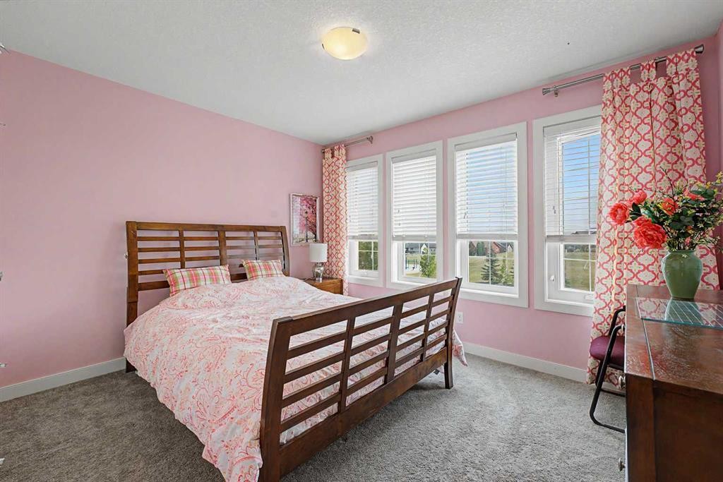 605 Nolan Hill Boulevard Nw, Calgary, AB - Indoor Photo Showing Bedroom