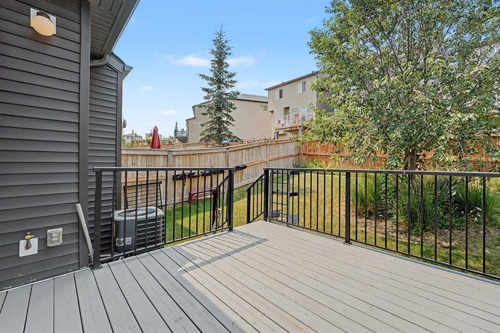 605 Nolan Hill Boulevard Nw, Calgary, AB - Outdoor With Exterior