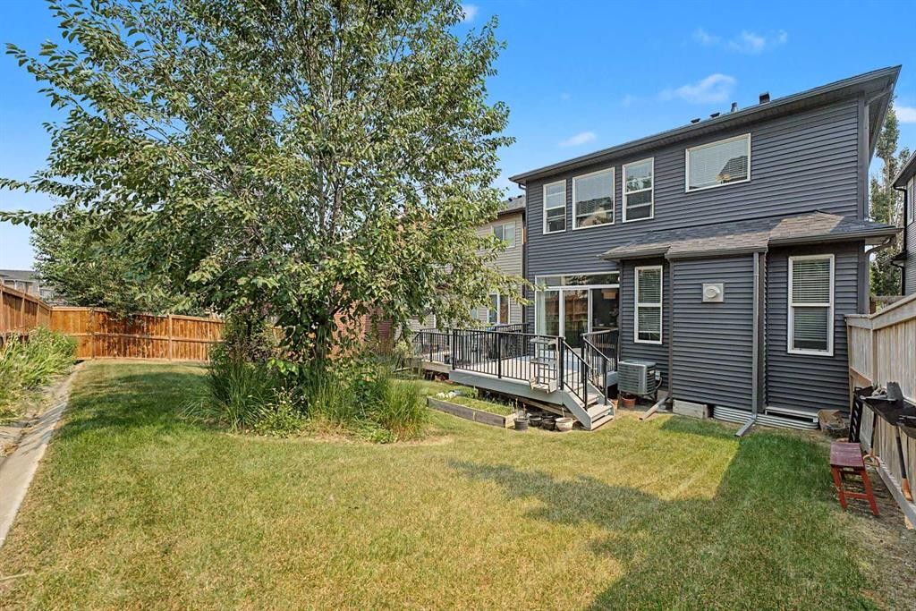 605 Nolan Hill Boulevard Nw, Calgary, AB - Outdoor