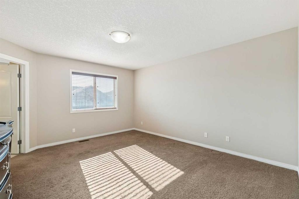 92 Cougar Ridge Close Sw, Calgary, AB - Indoor Photo Showing Other Room