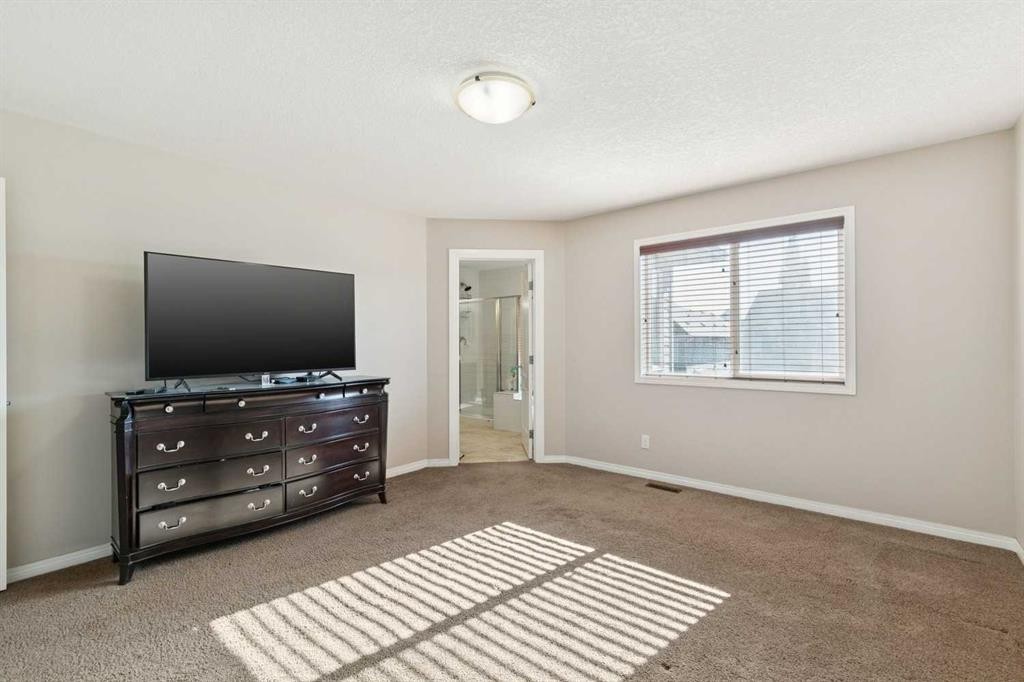 92 Cougar Ridge Close Sw, Calgary, AB - Indoor