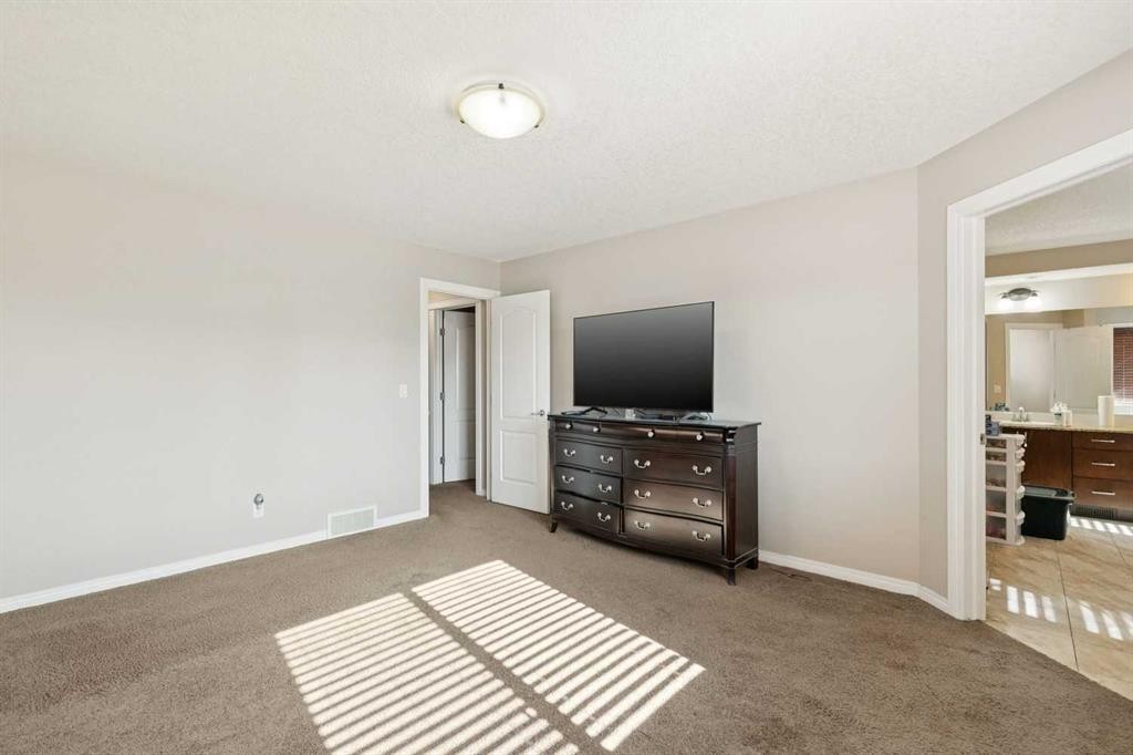 92 Cougar Ridge Close Sw, Calgary, AB - Indoor
