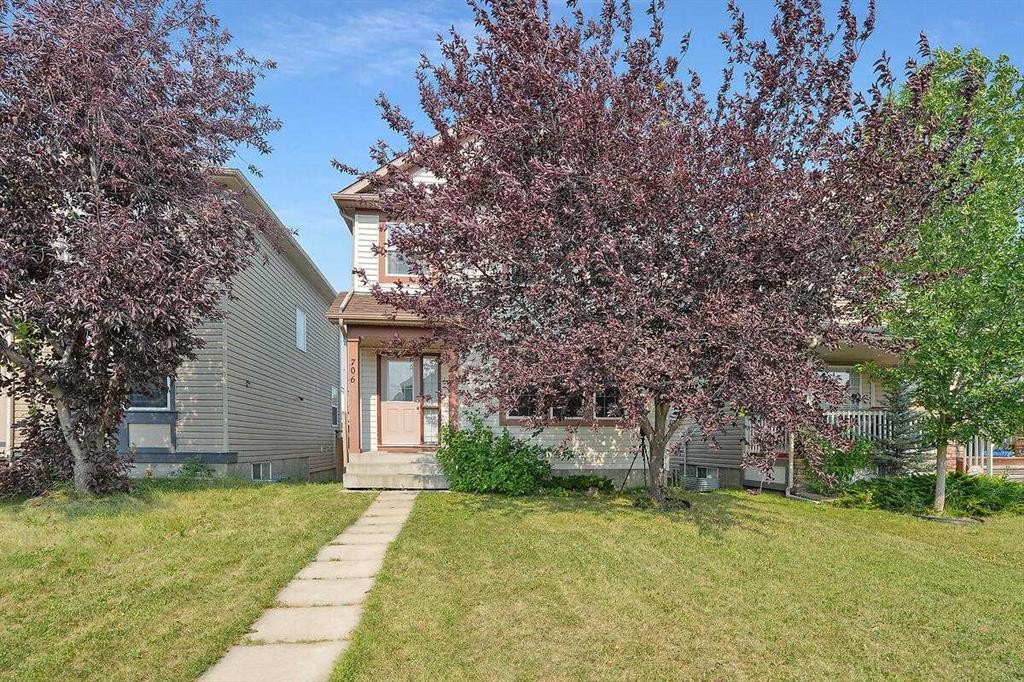 706 Everridge Drive Sw, Calgary, AB - Outdoor